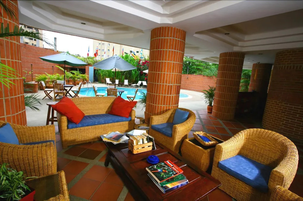 Costa Real Suites