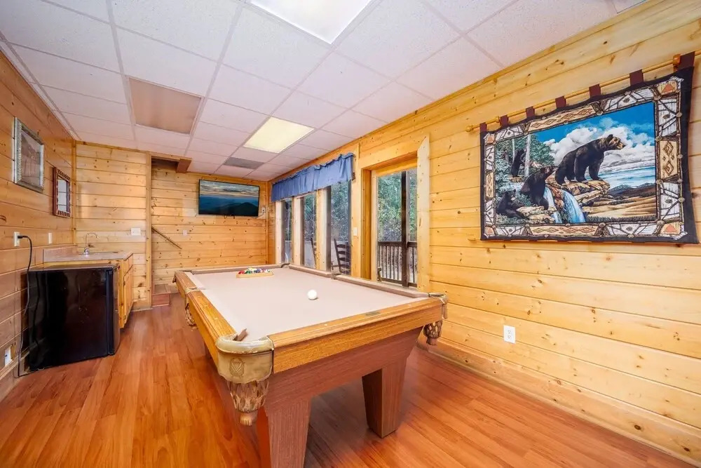 Ern812 - Eagles Perch 2 Bedroom Cabin by RedAwning