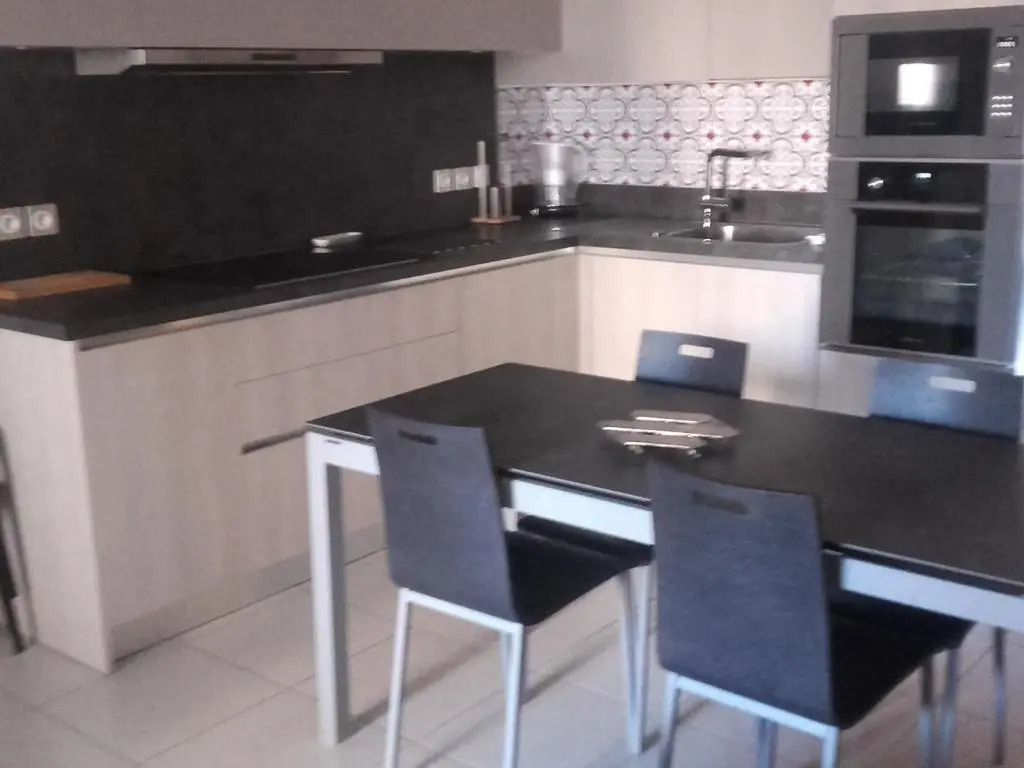 Appartement Central à Arcachon avec 2 Chambres, Parking Privé et Proche Plages - FR-1-319-16