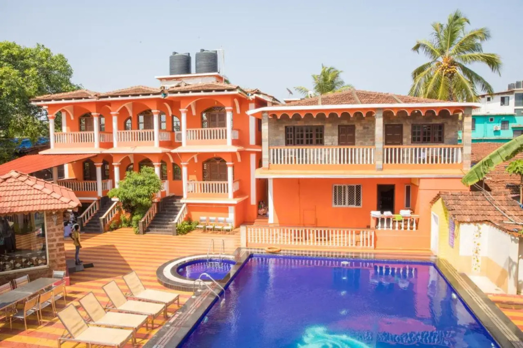 Larios Beach Holidays