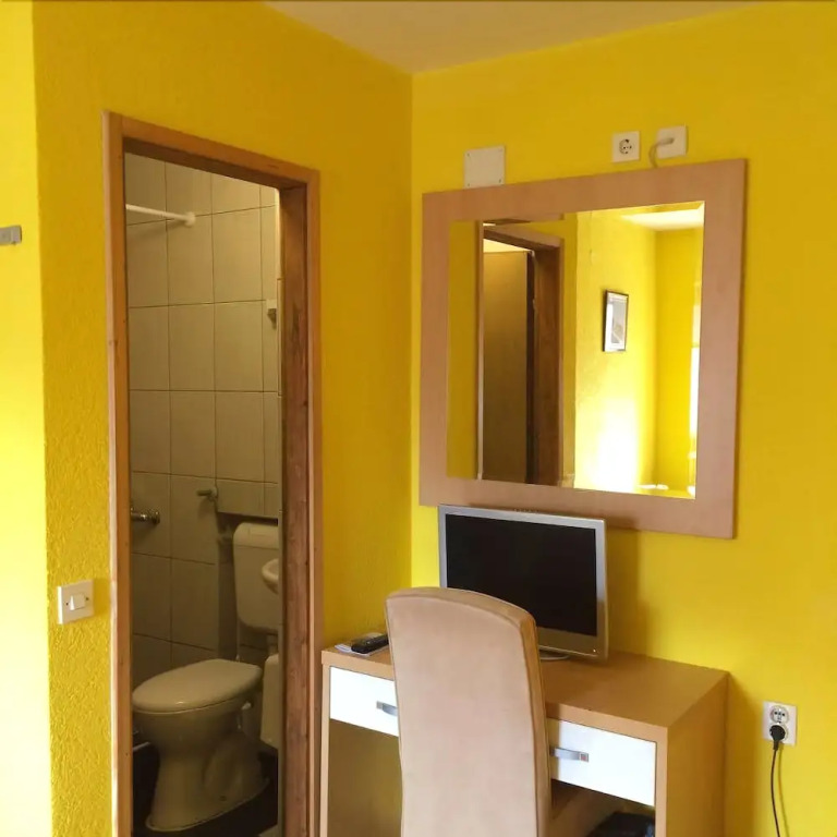 Haris Youth Hostel