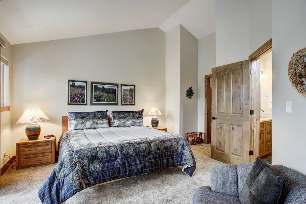 Village Point 308