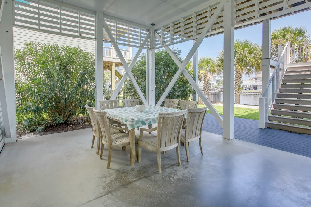 Holden Beach House w/ Boat Dock: Steps to Beach!
