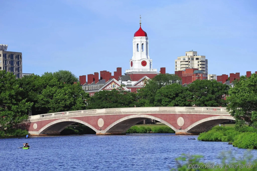 Holiday Inn Express & Suites Boston - Cambridge by IHG