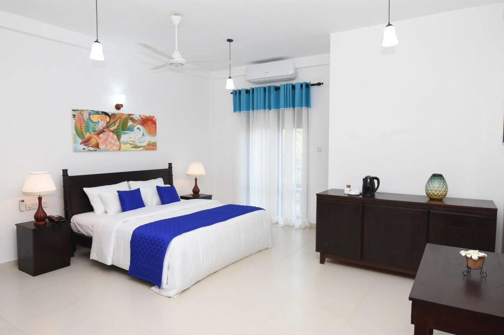 Blue Spring Hotel Wadduwa