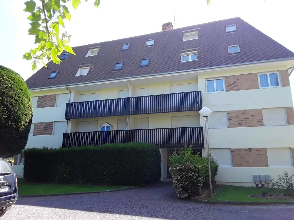 Studio in Villers-sur-mer, With Wonderful Lake View and Balcony