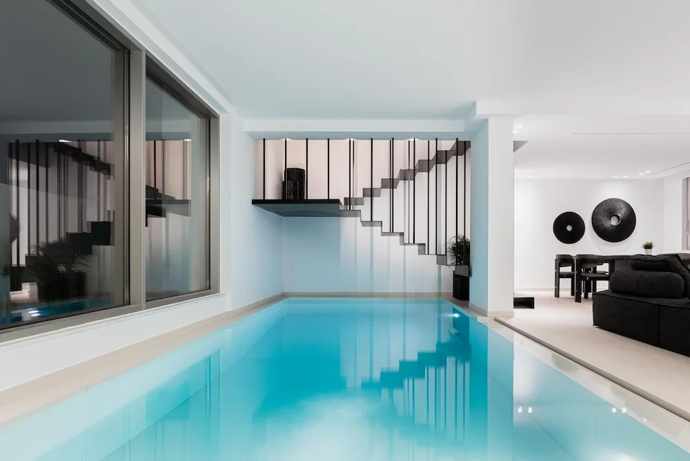 Black Stone Villa