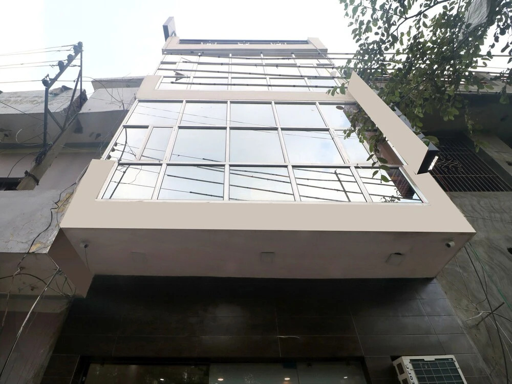 OYO 16693 Hotel Omni