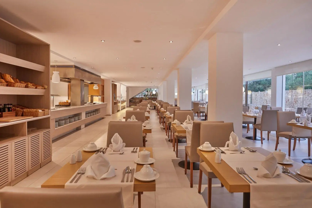 Monsuau Cala DOr Hotel 4 Sup