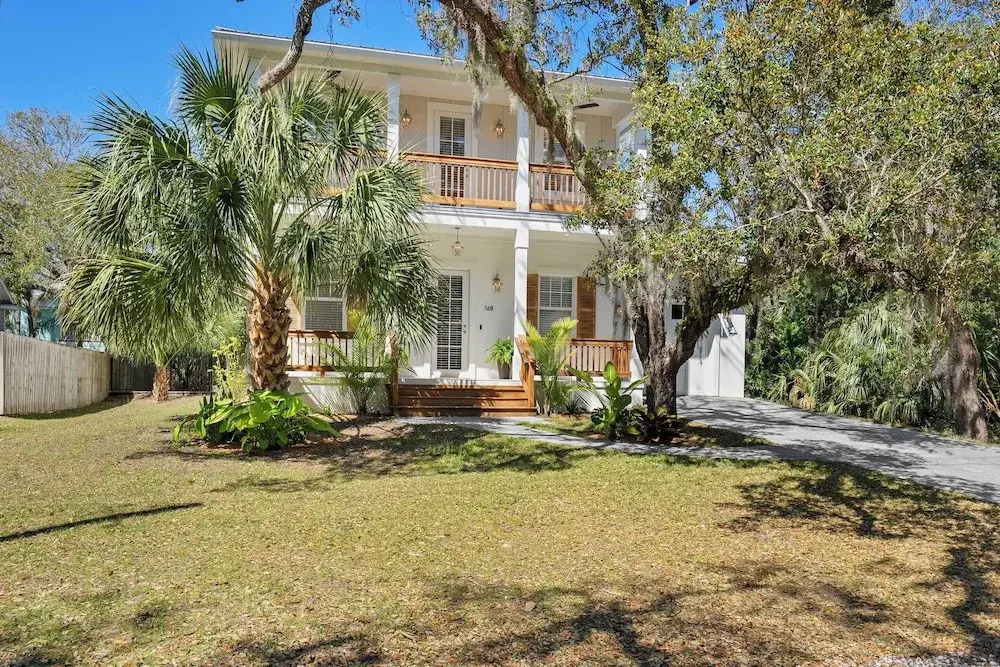 Serenity at Surfside by Avantstay Pool, Porches, Fire Pit & Arcade Near Vilano Beach