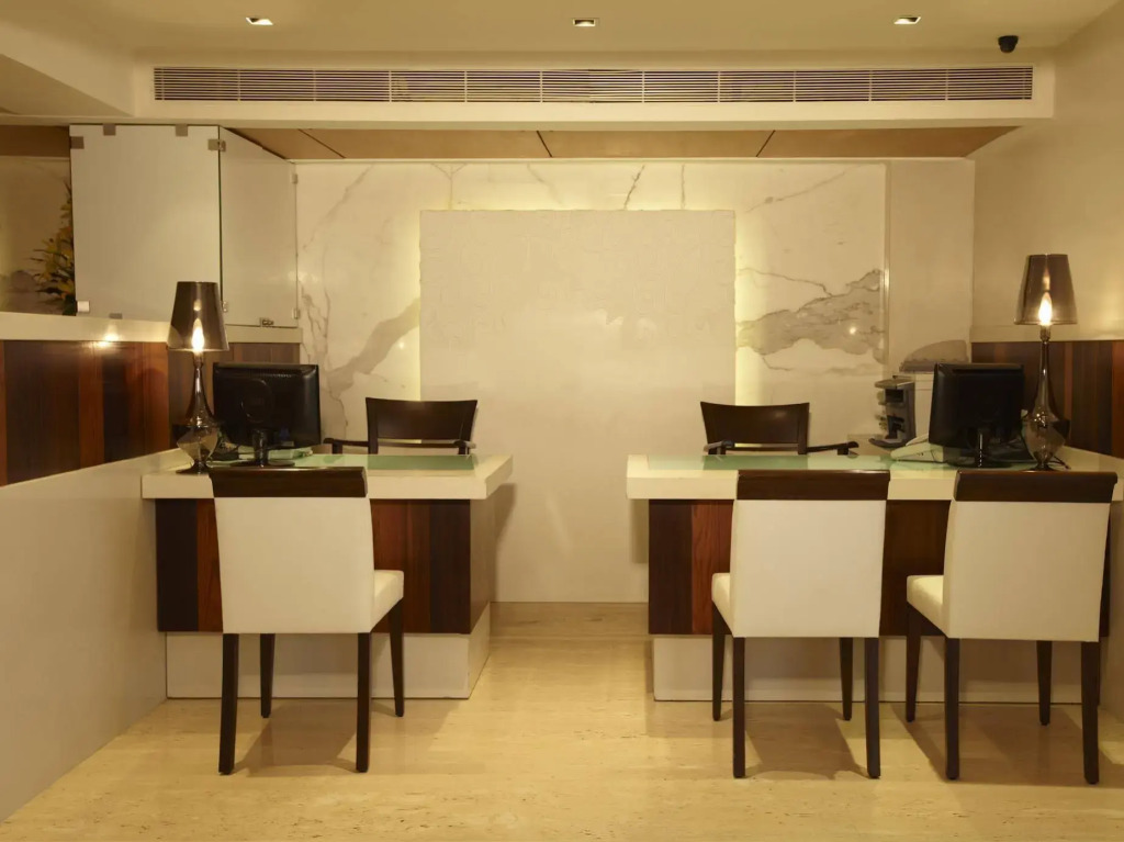 Hotel Bawa Continental Juhu Beach