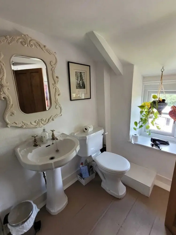 Art House B & B