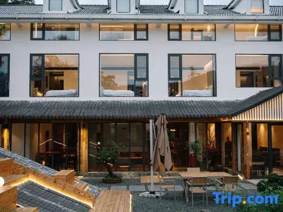 Shuixi Hot Spring | Morning Light · Leisure Time · Garden View Homestay