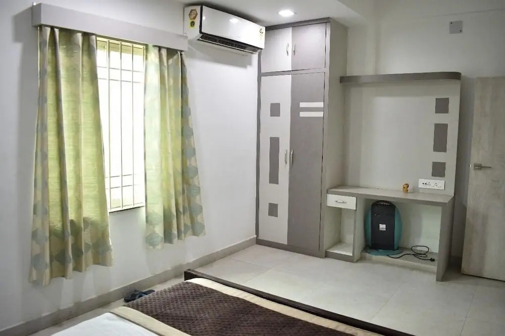 Mayur Hotel
