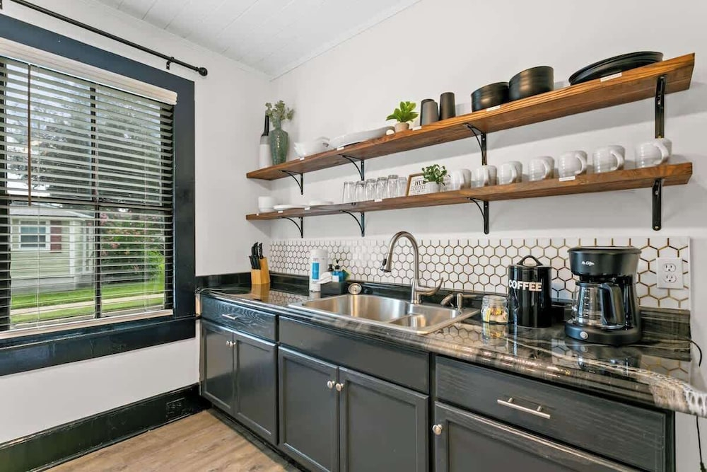 Cozy Bungalow Near Shops-st Augustine