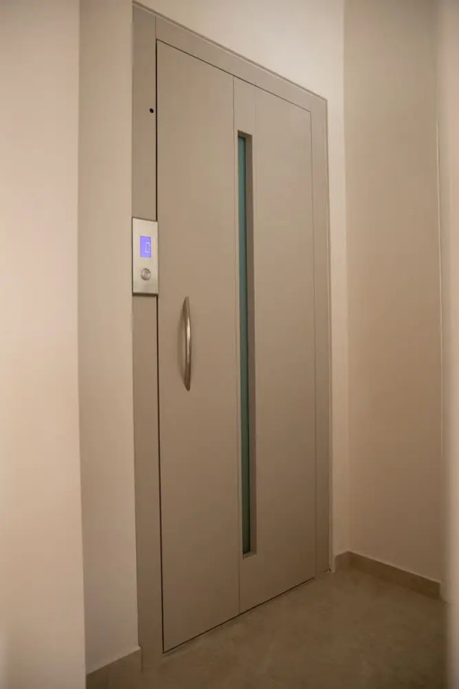 Irida Apartments