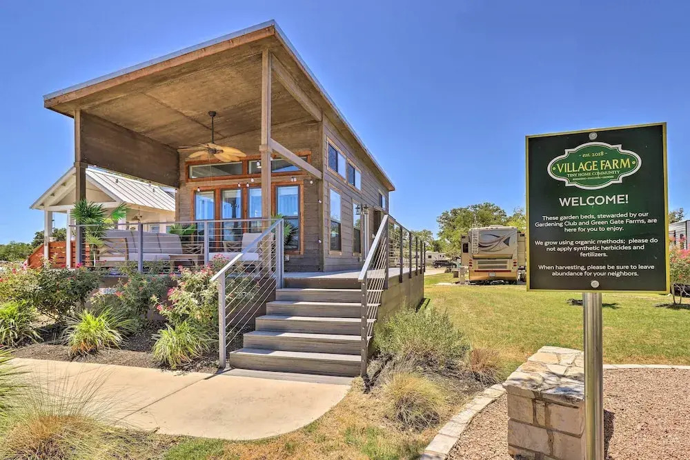 Upscale Tiny Home - Boho-chic Austin Getaway!