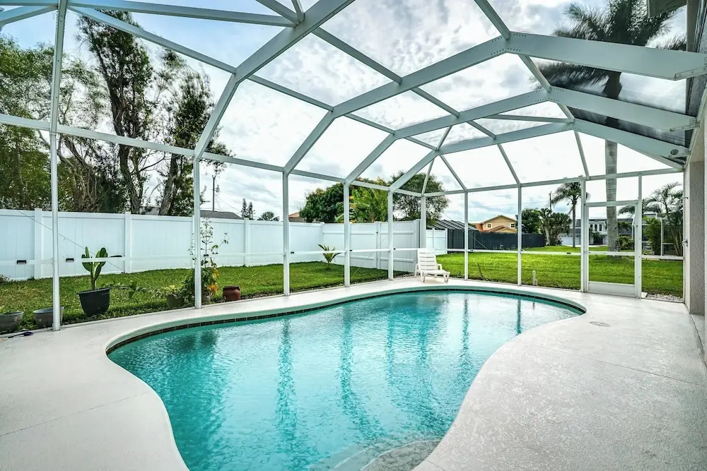 Hot Tub + Fire Pit: Spacious Cape Coral Oasis!