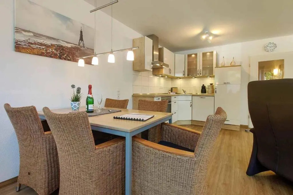 Ferienwohnung-303-Hohe-Lith-ganz-nah-am-Meer-inkl-Strandkorb