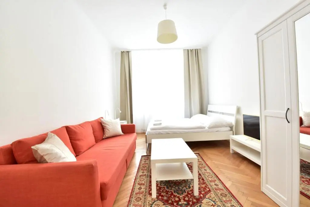 Universum Apartment 3