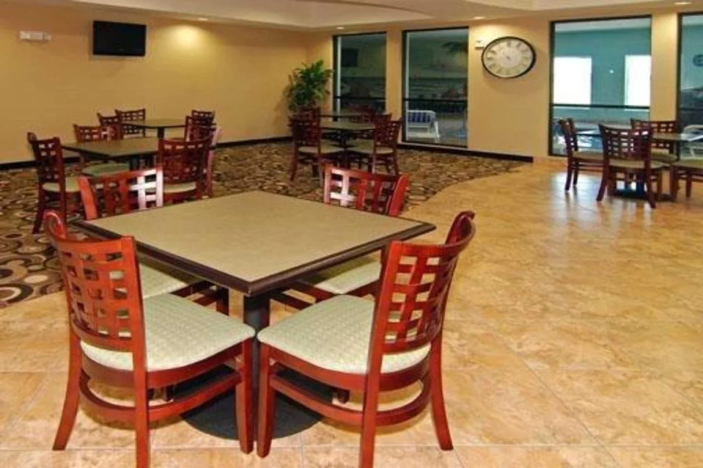 Holiday Inn Express & Suites Bridgeport by IHG