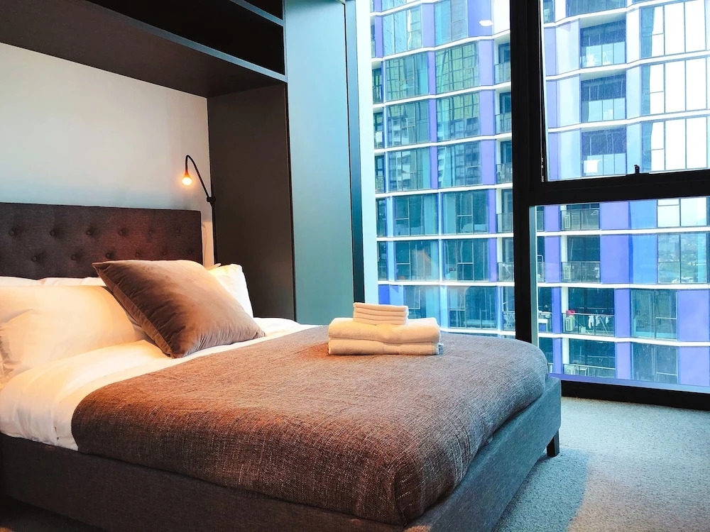 CBD Amazing view 2 Bedrooms Apartments