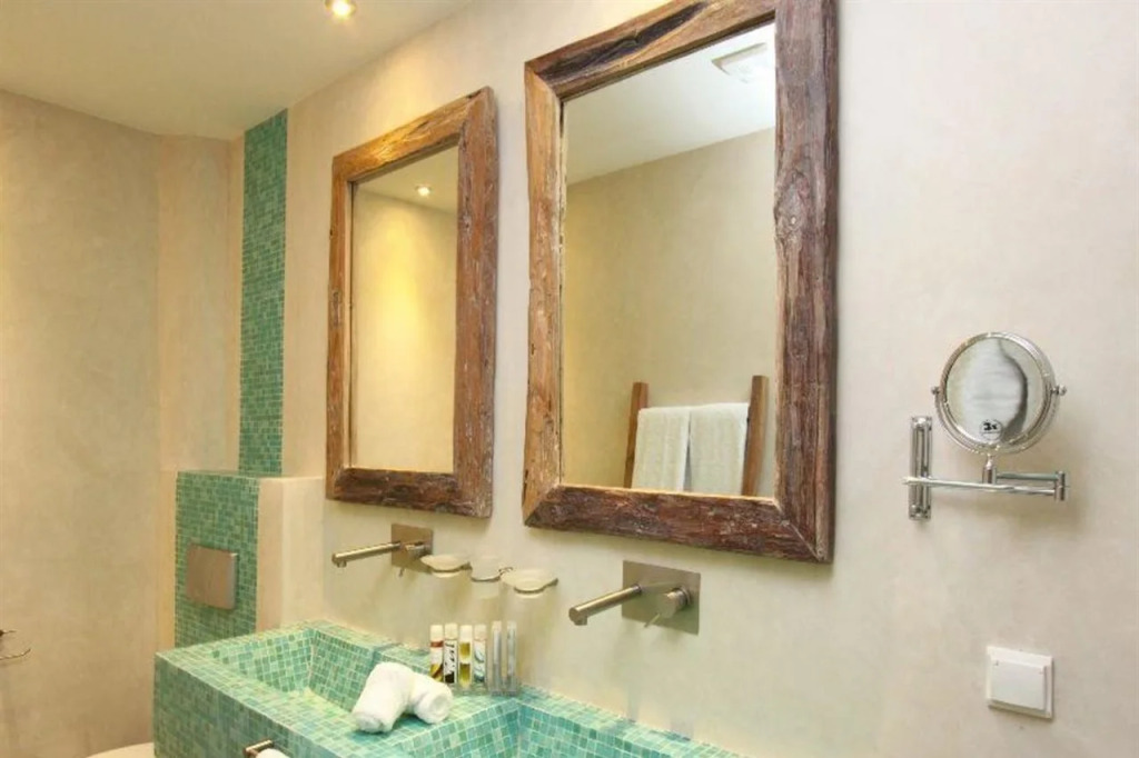 Allure Suites