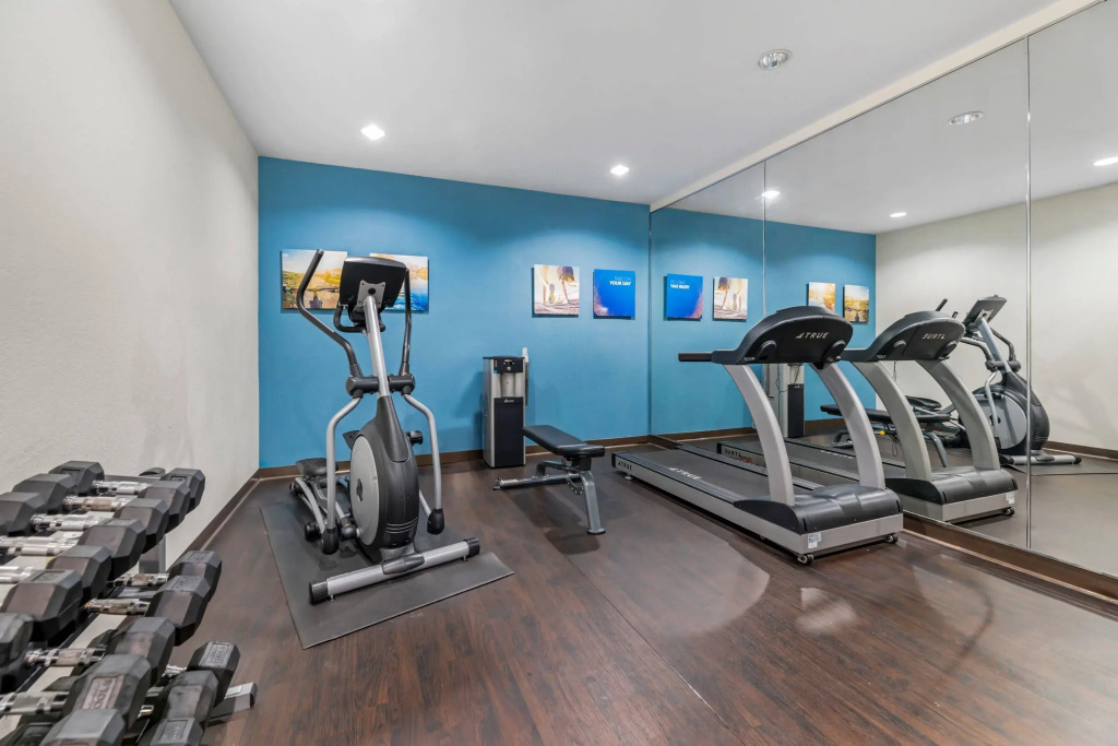 Comfort Suites Lake Geneva East