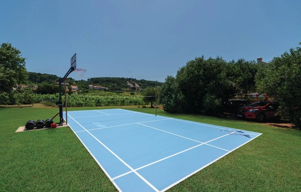 Amazing Home in Lumbarda With Wifi and 6 Bedrooms