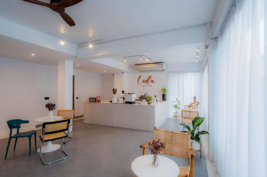 Lek Lek Samui Roomxcoffee Bar