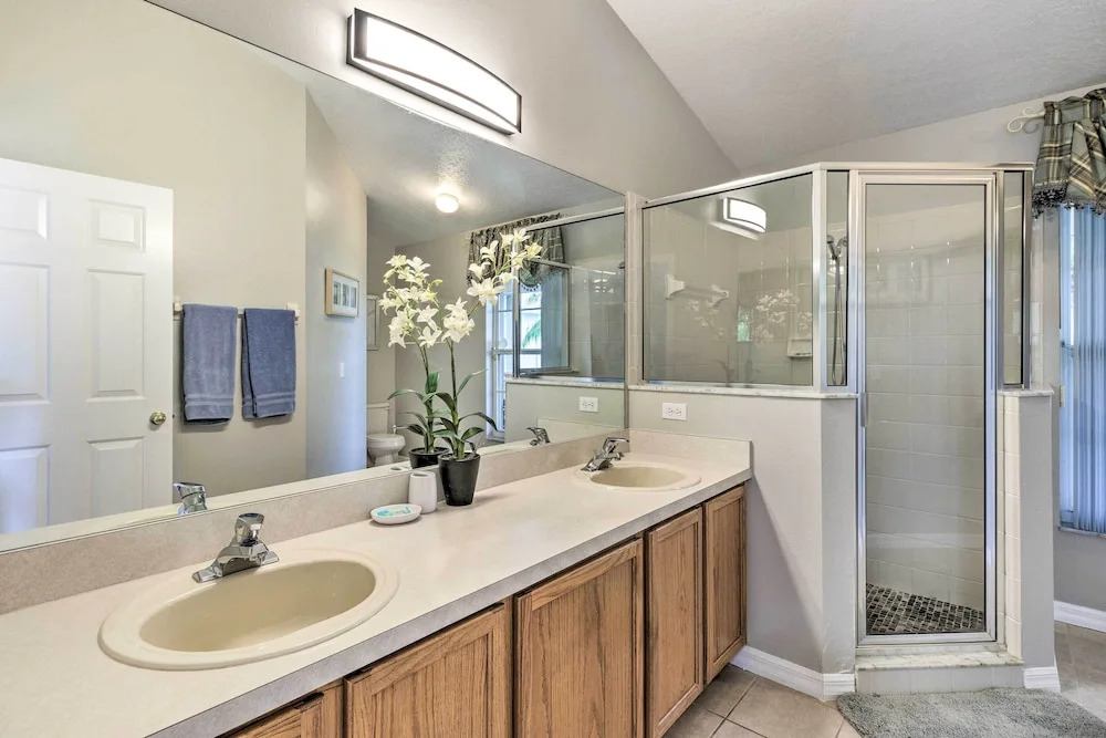 Kissimmee Retreat: Fenced-in Yard w/ Pool!