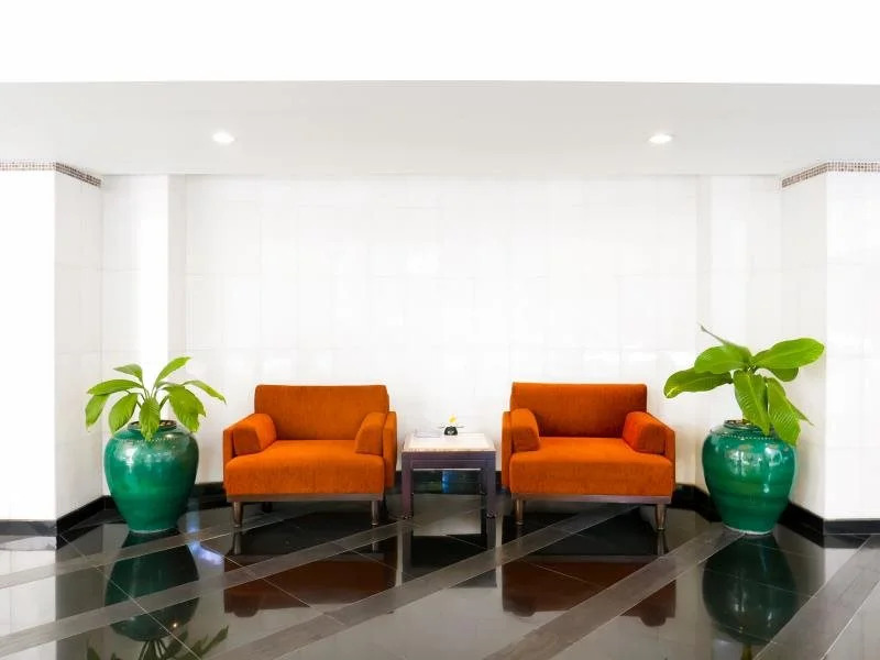 Twin Peaks Sukhumvit Suites
