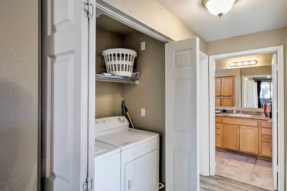 < 1 Mi to Scottsdale Quarter! Resort Condo w/ Pool