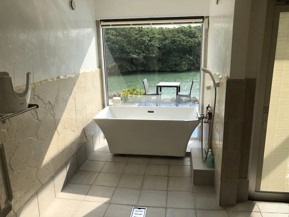 Lagoon Villa Ryusei