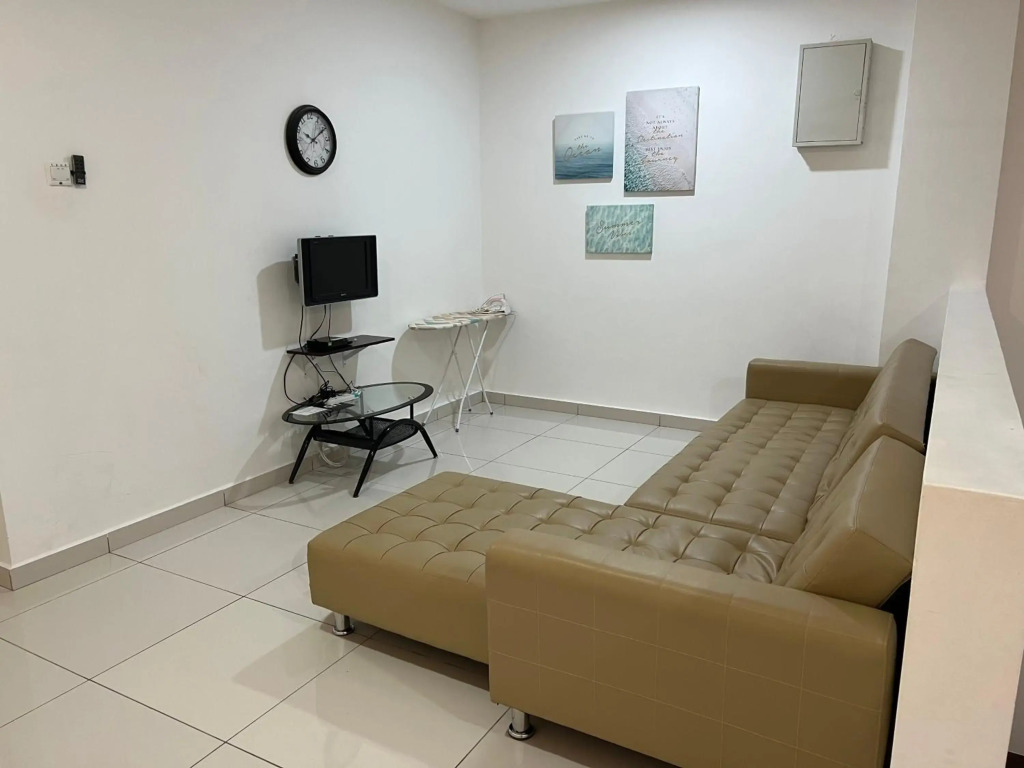 4 bedrooms (private bathroom) Perdana Hill Villa