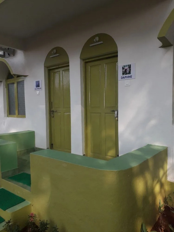 Hotel Dhuni Resorts goa