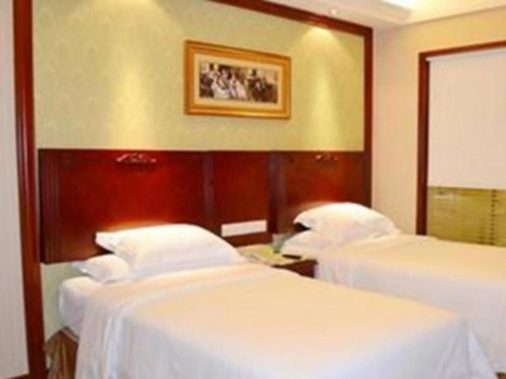 Vienna Hotel Shenzhen Longhua (Wanzhong City Branch)