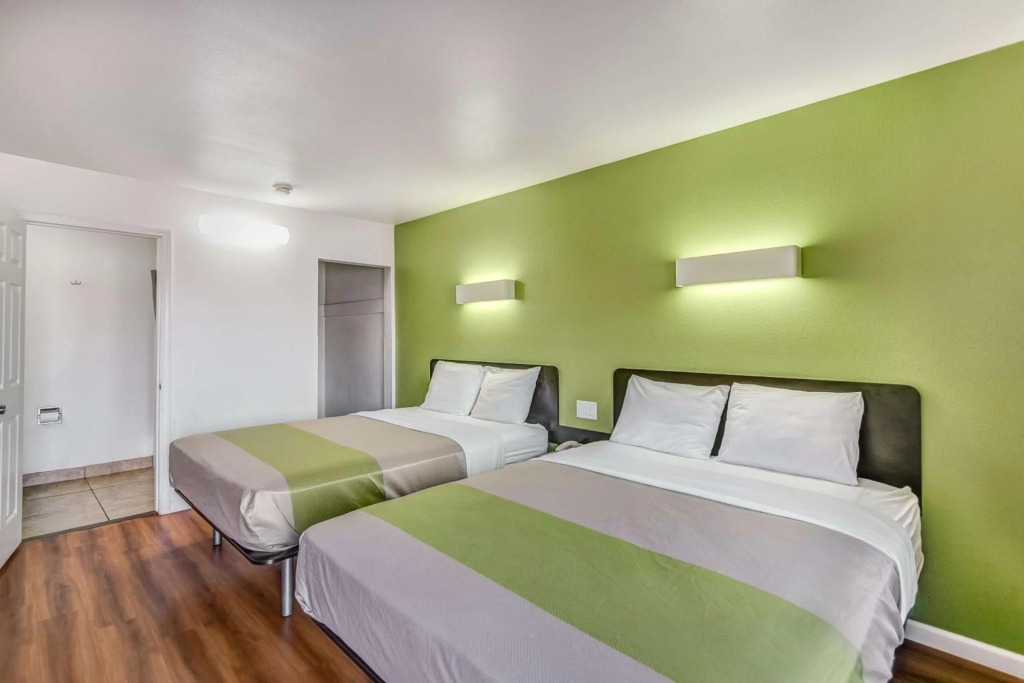 Motel 6-Visalia, CA
