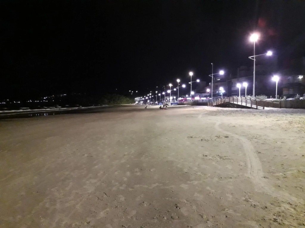 APTO 50M PRAIA NA AVENIDA - 6 PESSOAS, CHURRASQUEIRA, WIFI, SACADA, GARAGEM PARA VEICULOS PEQUENOS! - Residencial Roveda
