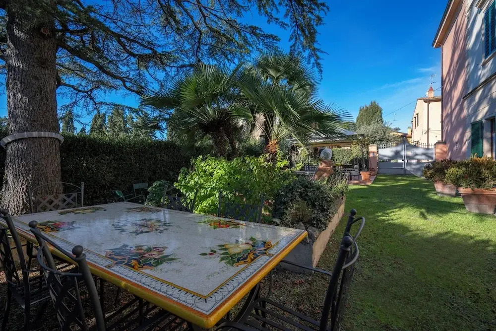 Ely Apartment In Villa, Wifi, Terricciola, Pisa