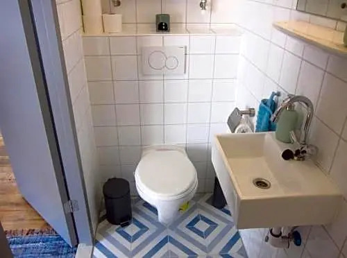 Private studio room in De Pijp