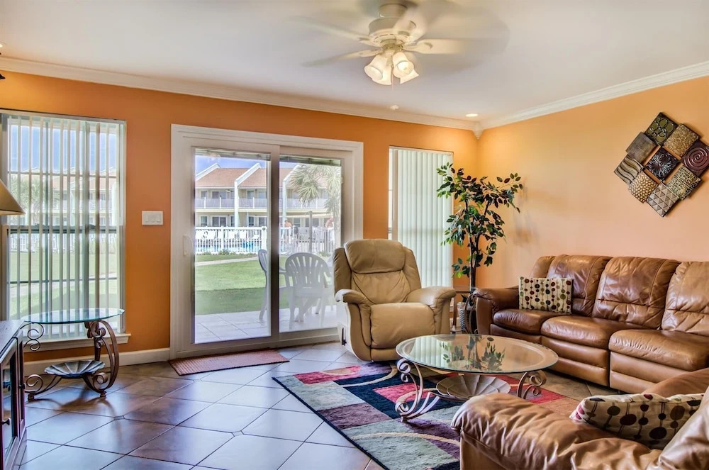 4 A, Three Bedroom Townhome