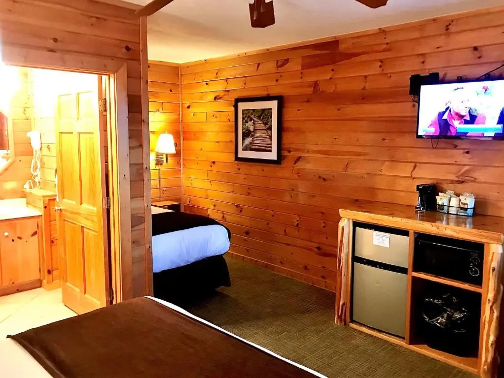 Mountain Top Inn and Resort