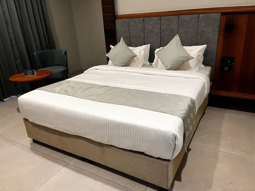 The Qubice Hotel, Kolhapur