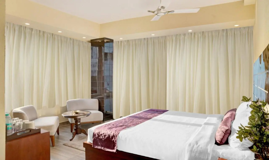 Treebo Premium The Crystal, Chinar Park