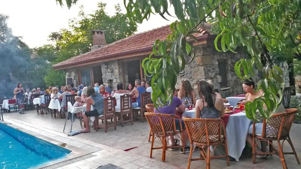 Doga Apartments