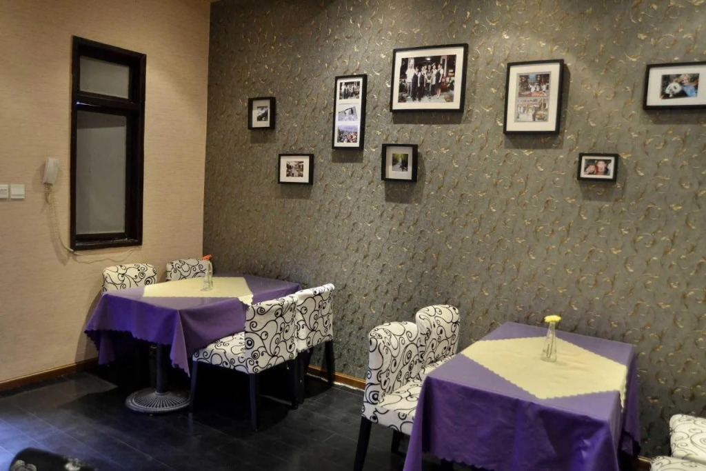 Wenjun Courtyard Hotel Chengdu ,English-Speaking , Pick-up Service ,Laundry Service , Local Tours