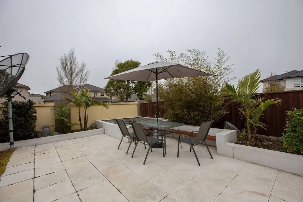 Superb Luxe 5BR House@point Cook Near Lake