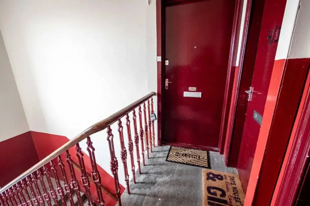 ☆Bright Apartment, Near University + City Centre☆