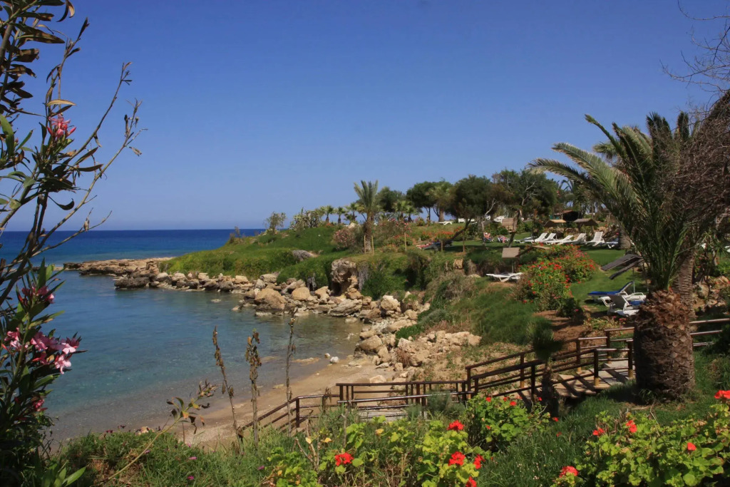 Crystal Springs Beach Hotel